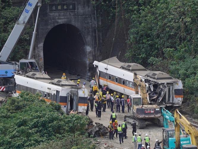 台媒台铁故障频发改革计划破功