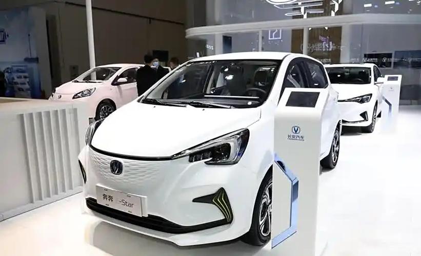 宏光MINIEV、奔奔E-Star和思皓E10X微型纯电汽车该怎么选。