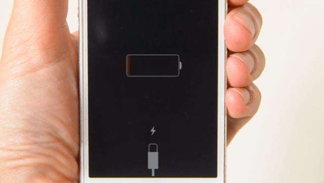 iPhone的致命缺点，冬天充不进电、掉电还快，你遇到了吗。