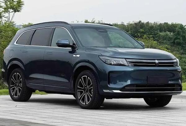 全新宝马X3领衔，又一批新车申报图曝光，燃油、纯电、混动都有