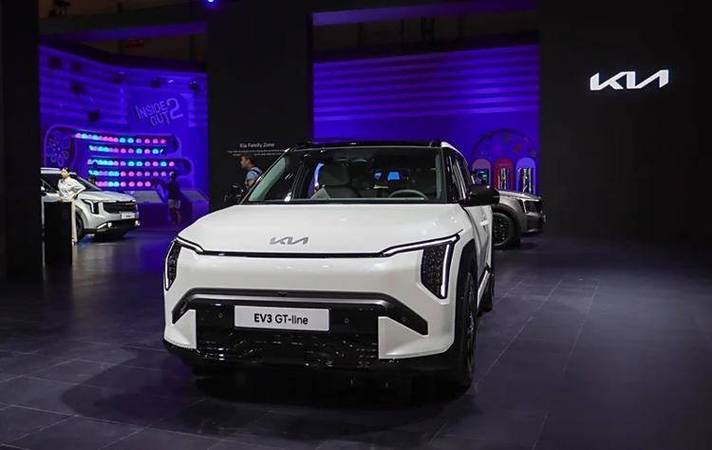 全新起亚EV4有望2025上半年量产起亚入门级纯电SUV即将来袭