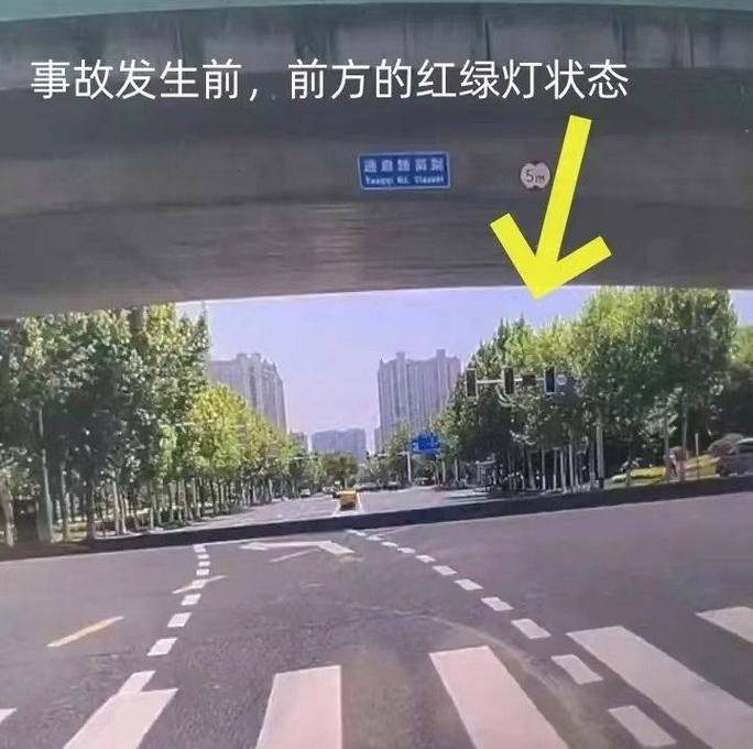 南通车祸:直行信号灯因故障不亮