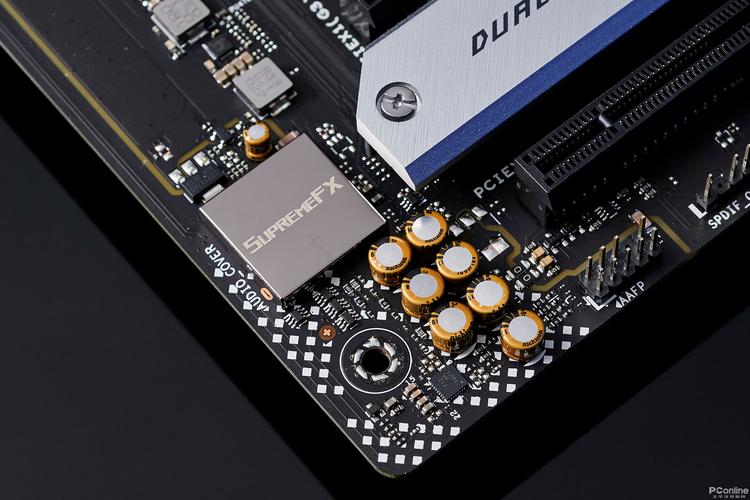 华硕公布ROGCrosshairX670EExtreme主板支持DDR5，提供5个M.2插槽