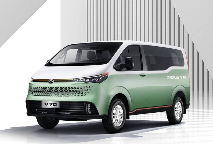 上汽大通V70首发搭2.0T+9AT百公里油耗7.4L