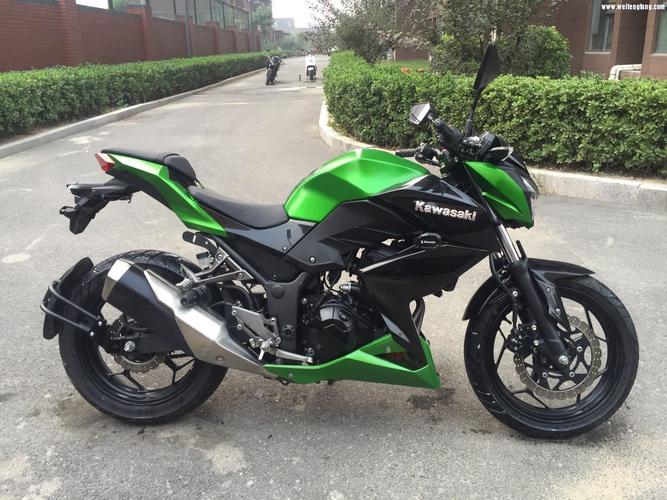 川崎四缸Z250。