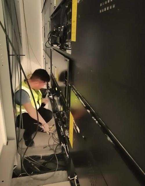 拼接屏的故障排除和维修要点是什么。