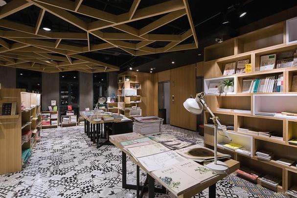 匠心独运，品味生活_探秘这家独具特色的店铺装修