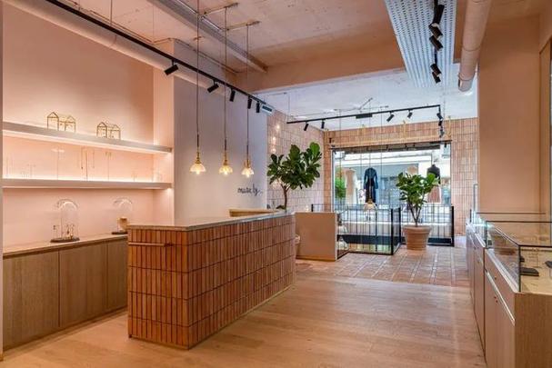 双开门店室内装修：打造特色空间，提升商业价值