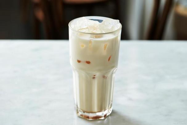 品味时光，尽在奶茶甜品店_探秘现代都市中的温馨角落