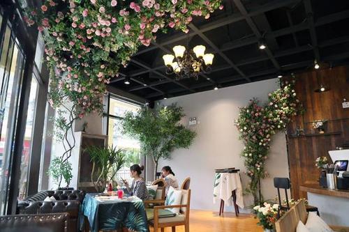 品味雅致,尽在鲜花冷饮店_探寻室内装修的艺术魅力 维修服务